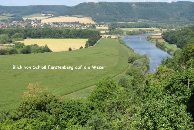 Blick von Fürstenberg ins Wesertal 
