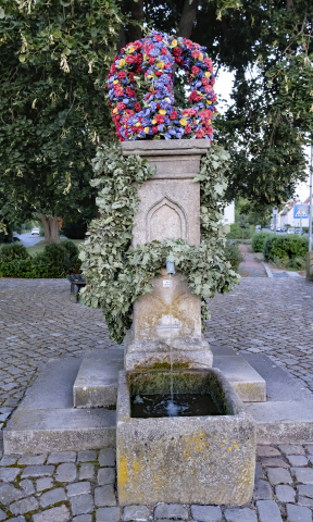 Am_Brunnen _vor_dem_Tore 